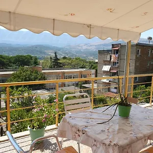 Sara Albania
